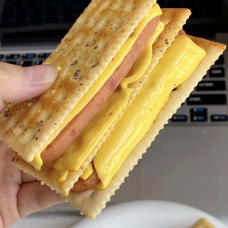 Keropok Soda Ham Truffle Hitam